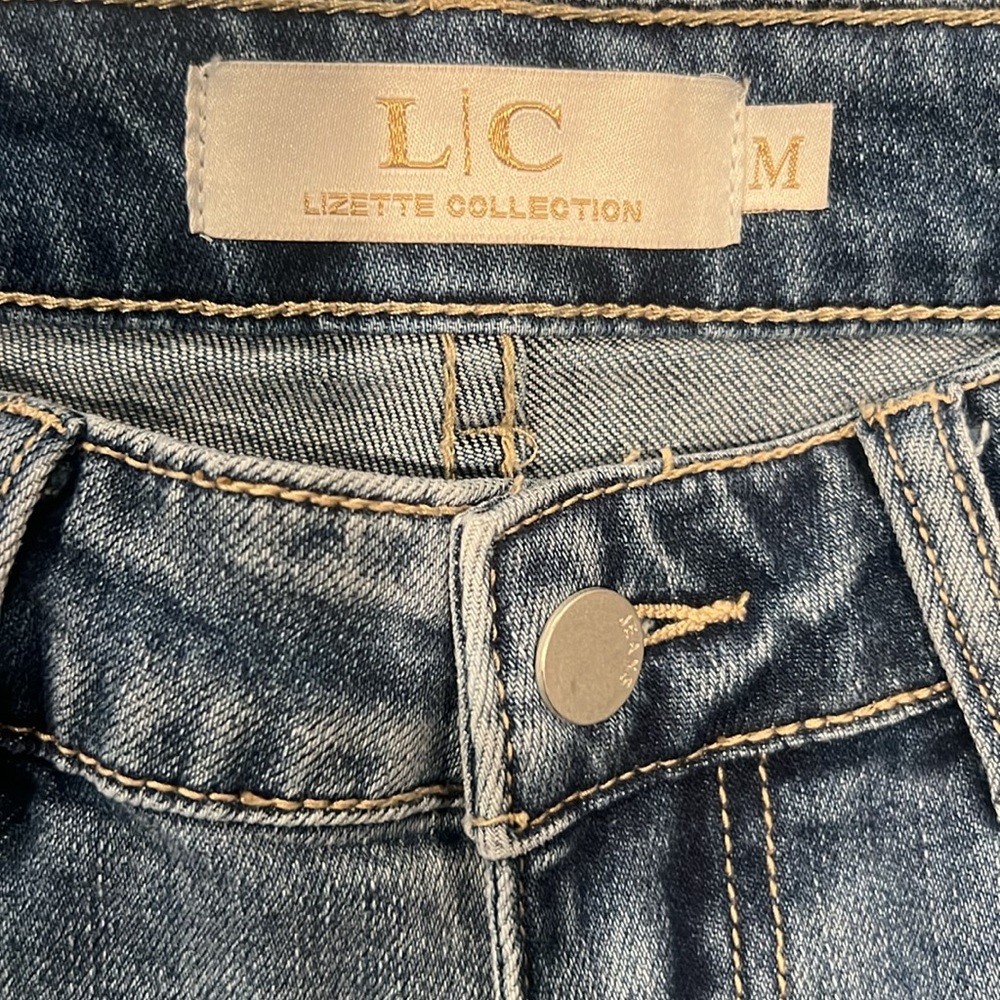 High Rise Light Blue Jeans - Picture 4 of 4